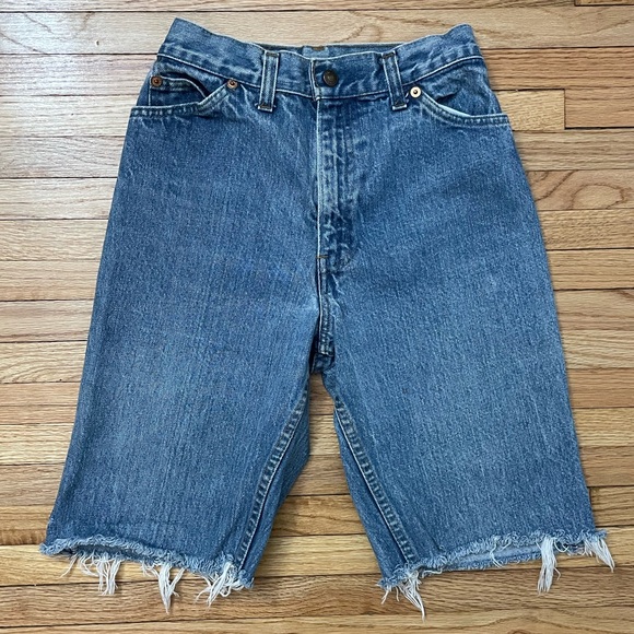 Vintage 1970’s LEVI’s Cutoff Jean Shorts - Orange Tag - Picture 2 of 9